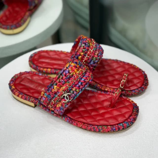 Chanel Quilted Red Sandals Size 40 in Red Leather from Revivre, photo 1 of 1