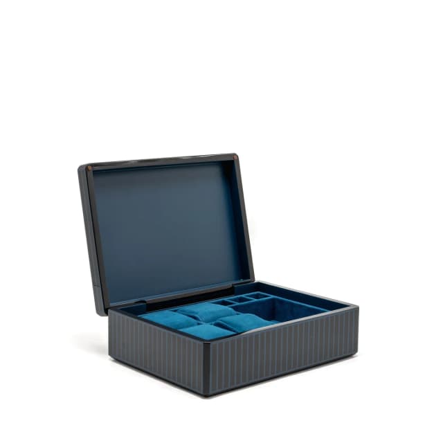 Hermès Facettes Lion Watch Box Lacquered Wood with laser engraving/Velvet Lambskin Blue Ocean in Blue Lambskin from EMIER, photo 1 of 1