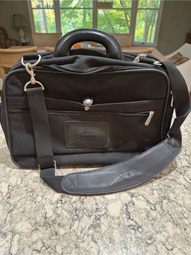 Samsonite Professional Laptop Briefcase With Adjustable Strap in black Leather from Poshmark, photo 1 of 1