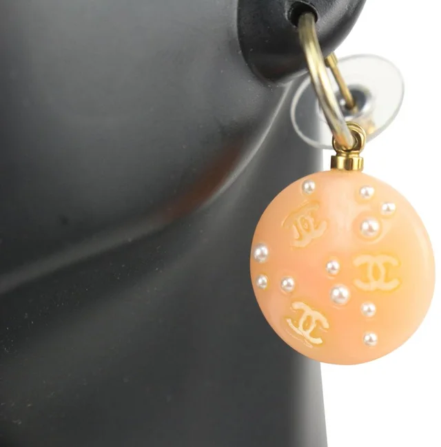 Chanel 03P Pink Pearl CC Pierce Drop Earrings in Pink from Bagriculture, photo 1 of 1