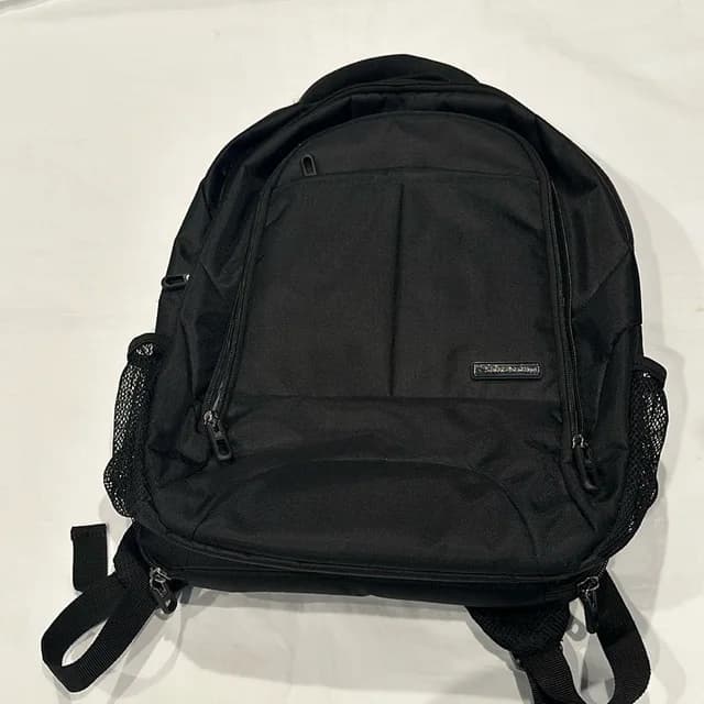 Samsonite Laptop Backpack in black from Poshmark, photo 1 of 1