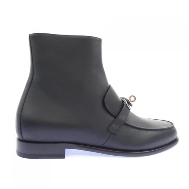 Hermès Kelly Buckle Boots from The Reluxe, photo 1 of 1