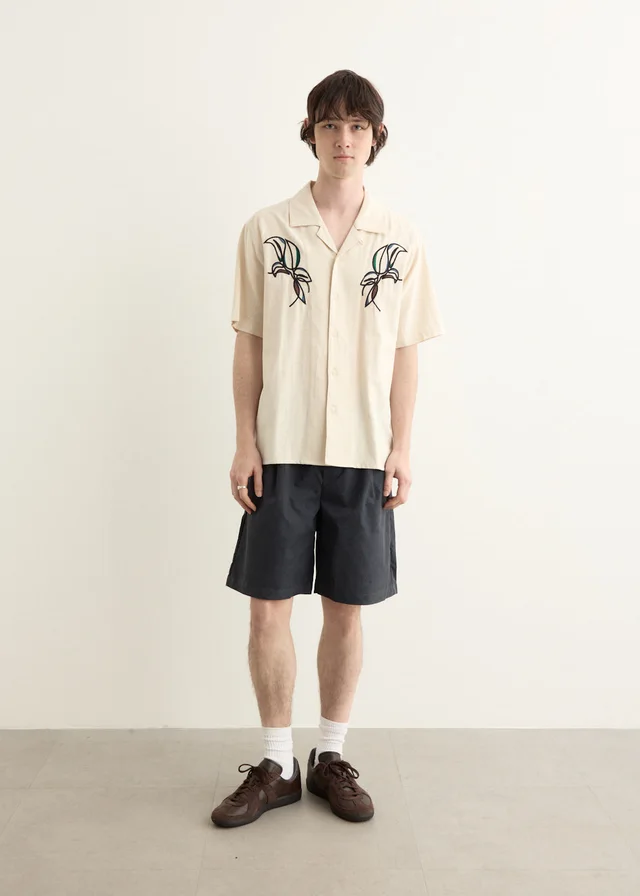 Incu Collection Smokestack Pleated Shorts in NAVY, image 1 of 1 from Incu