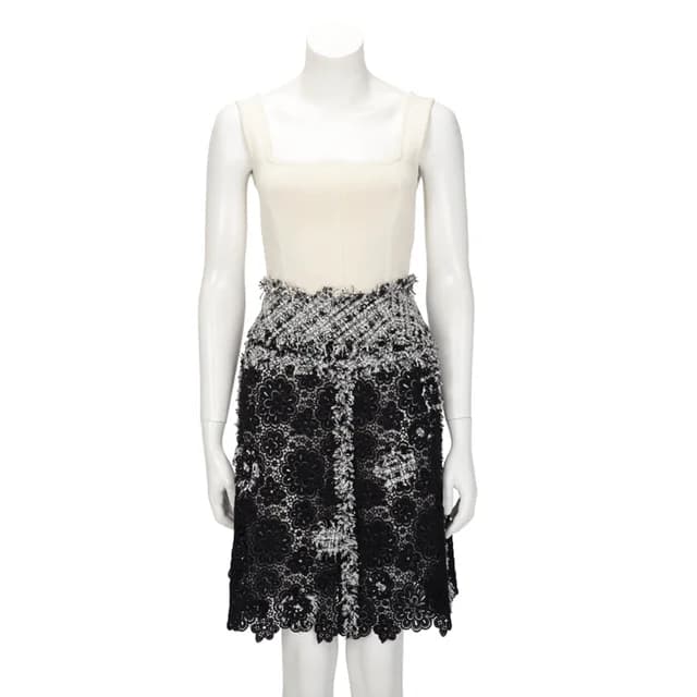 Chanel Lace Floral Applique Skirt FR 36 in Black & White from Blue Spinach, photo 1 of 1