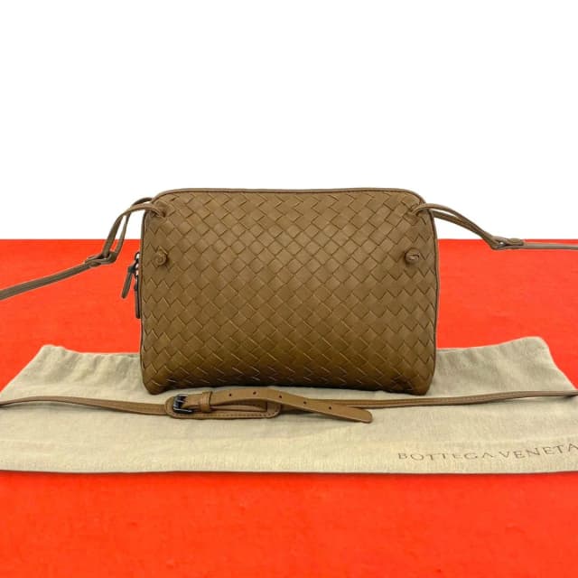Bottega Veneta Intrecciato Leather Shoulder Bag Pochette Brown in Brown Woven leather from The Reluxe, photo 1 of 1