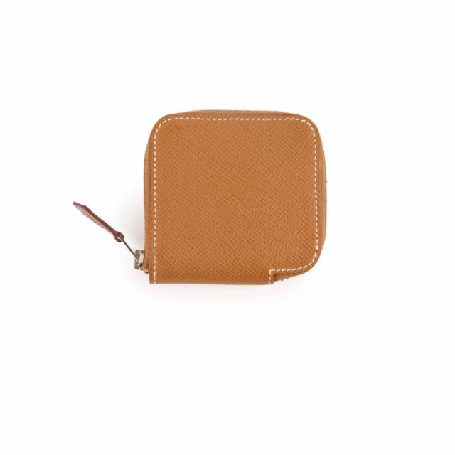 Hermès 'In Compact Wallet Gold - A stamp in Gold Silk from The Purse Affair, photo 1 of 1