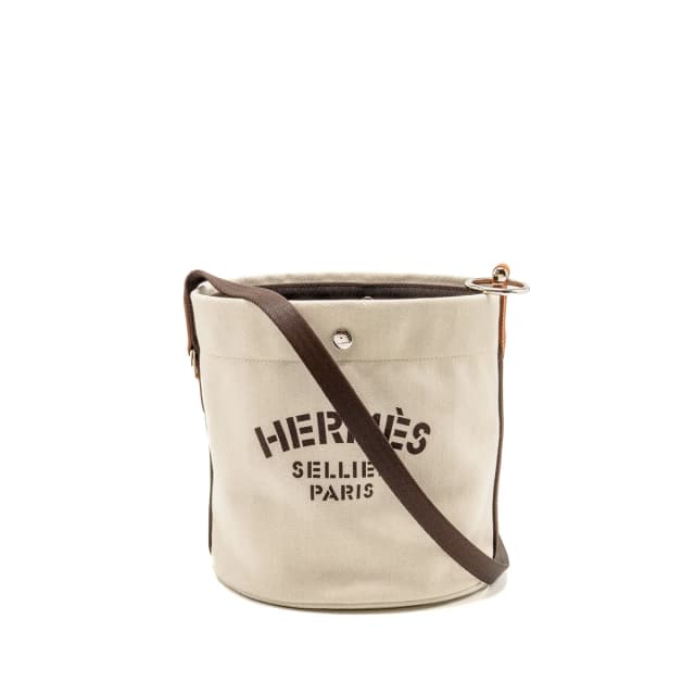 Hermès Sac De Pansage Toile Grooming Bucket Bag Canvas Craie/Gold SHW Stamp Square P in White Canvas from EMIER, photo 1 of 1