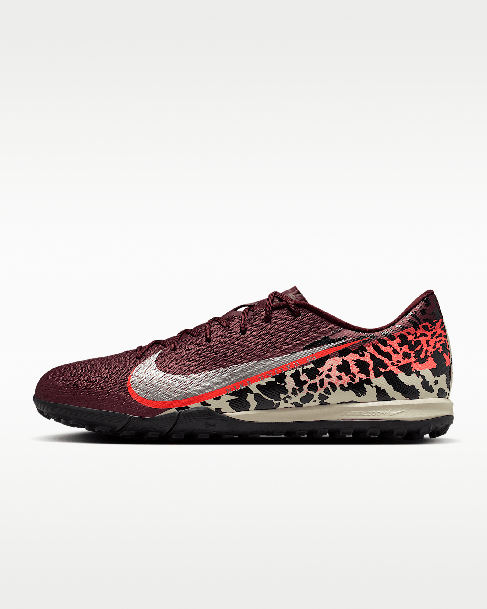 Nike United Mercurial Vapor 16 Academy in Burgundy Crush/University Red/Fossil/Metallic Silver, image 1 of 1 from Nike