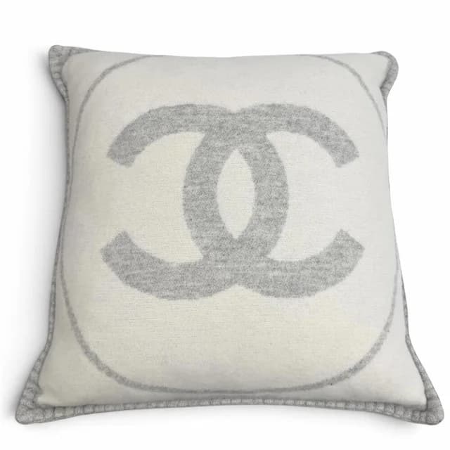 Chanel 18V Cashmere Blend Coco Mark Wool Cushion in Gray/Off-white Cashmere, Cotton, Wool from Elady, photo 1 of 1
