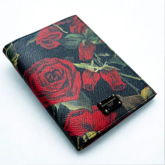Dolce & Gabbana Dauphine Red Rose-Print Passport Holder in Red from Revivre Luxury Consignment, photo 1 of 1