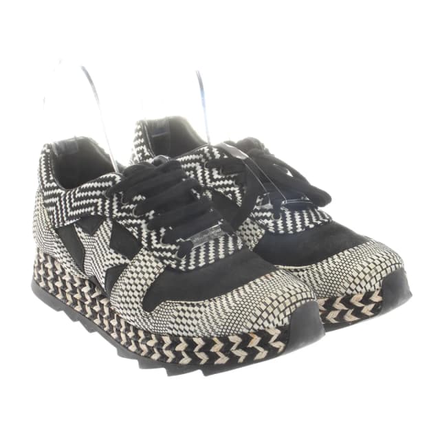 Stella McCartney Sneaker EUR 36 Schwarz in Schwarz from Buddy And Selly, photo 1 of 1