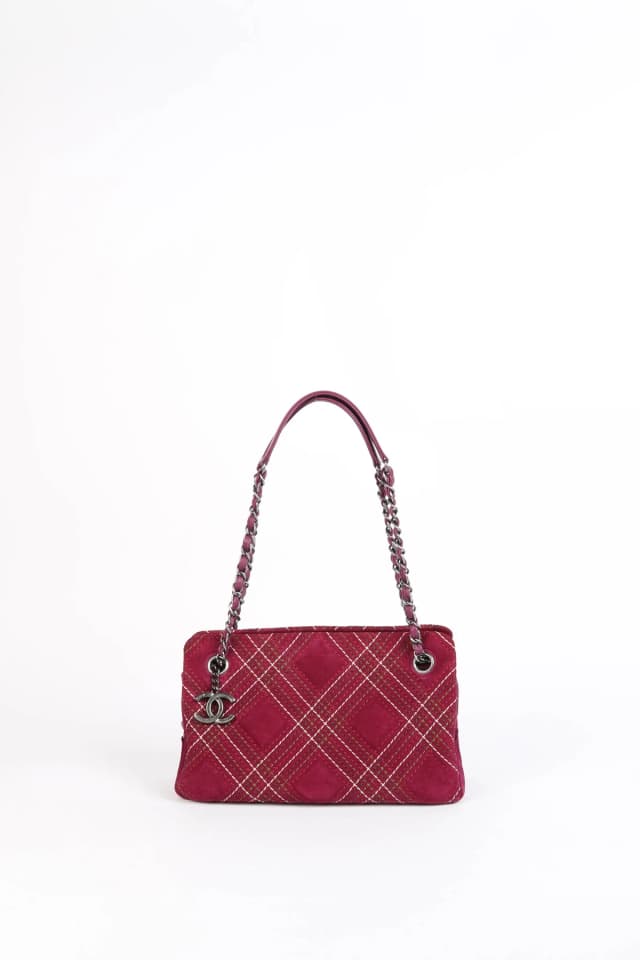 2010s Chanel Purple Suede Wild Stitch Small Shoulder Bag in Purple Suede from Break Archive, photo 1 of 1