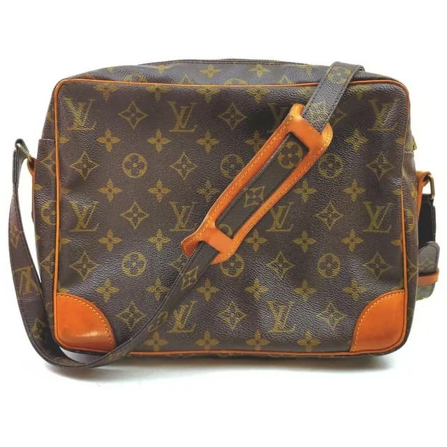 Louis Vuitton Monogram Potomac Messenger Camera Bag in Leather from Bagriculture, photo 1 of 1