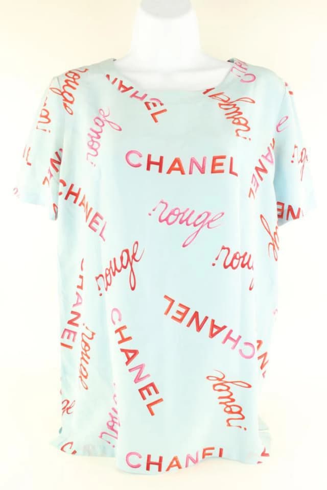 Chanel Size 38 96P Rouge Coco All Over Blue Silk Top Blouse Shirt in Red Silk from Bagriculture, photo 1 of 1