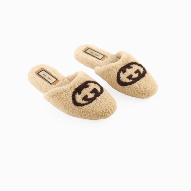 Gucci Shearling Mules Beige Size 38 in Beige from The Purse Affair, photo 1 of 1