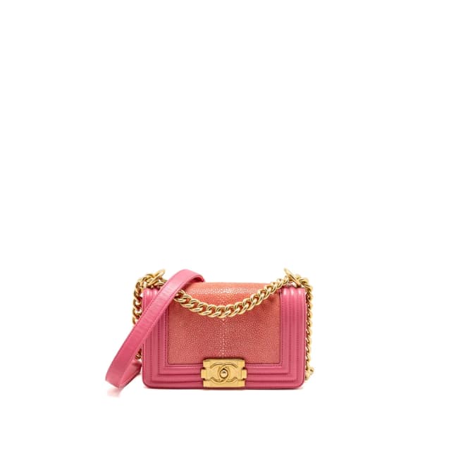 Chanel Small boy bag stingray / lambskin pink GHW in Pink Lambskin from EMIER, photo 1 of 1