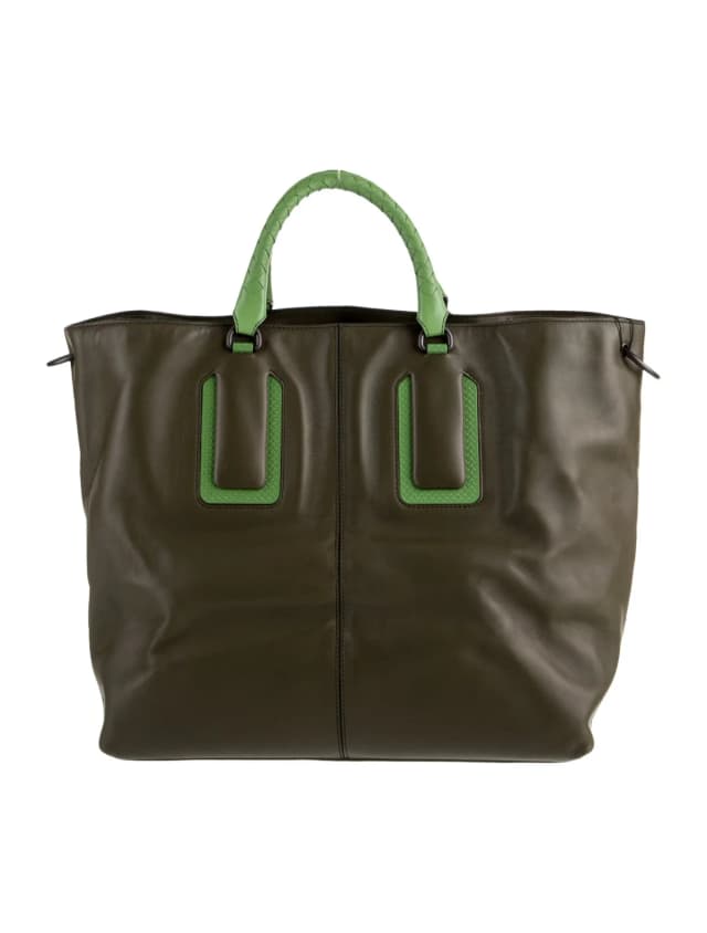Bottega Veneta Tote Other bag in green Woven leather from The RealReal, photo 1 of 1