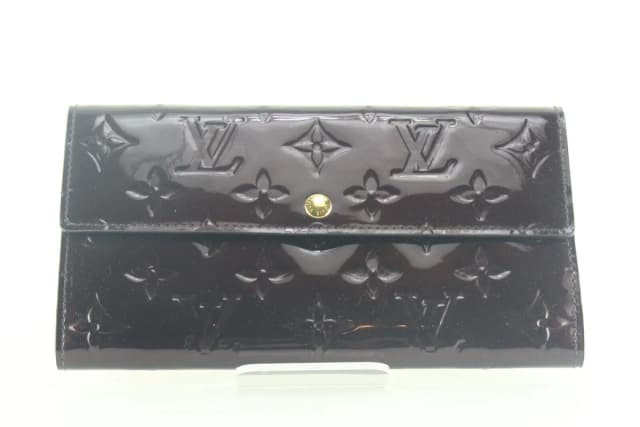 Louis Vuitton Amarante Monogram Vernis Sarah Wallet Long from Bagriculture, photo 1 of 1