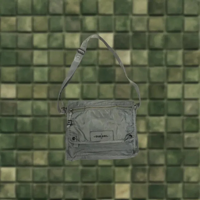 Diesel Vintage Crossbody Bag Grey Silver Shoulder Sling Men Messenger Y2K in black from Grailed, photo 1 of 1