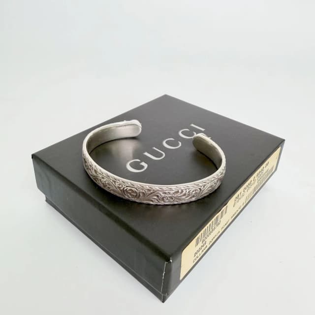 Gucci Cat Head Arabesque Interlocking G Bangle 925 Sterling Silver Vintage in Silver from The Reluxe, photo 1 of 1