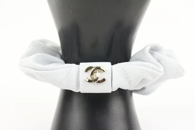 Chanel 21K Leather Hair Scrunchie Barrette in Leather from Bagriculture, photo 1 of 1