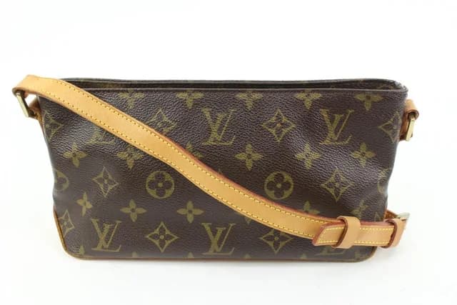 Louis Vuitton Monogram Trotteur Crossbody in Canvas from Bagriculture, photo 1 of 1