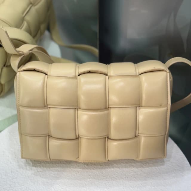 Valentino Garavani BOTTEGA VENETA Creme Padded Cassette Bag in Lambskin from Revivre, photo 1 of 1