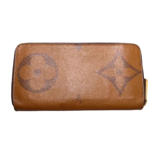 Louis Vuitton Zippy Wallet Monogram Giant in Canvas from The Reluxe, photo 1 of 1