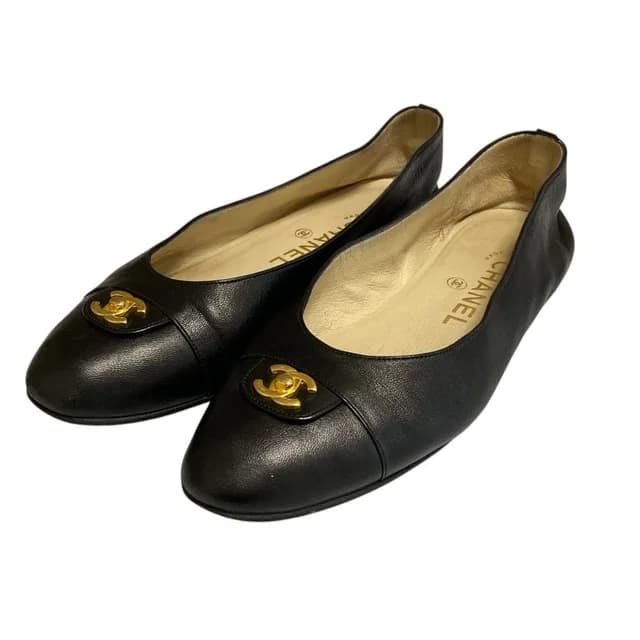 Chanel Turnlock CC Logo Plain Toe Shoes Flat Leather Pumps Black in Black Leather from The Reluxe, photo 1 of 1