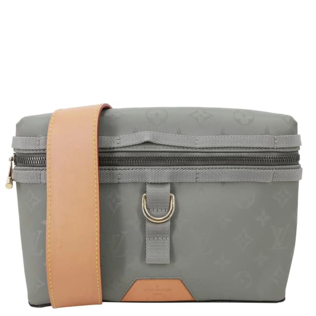 Louis Vuitton Titanium Monogram Canvas Messenger Bag Grey in Grey Coated canvas from Dallas Designer Handbags, photo 1 of 1