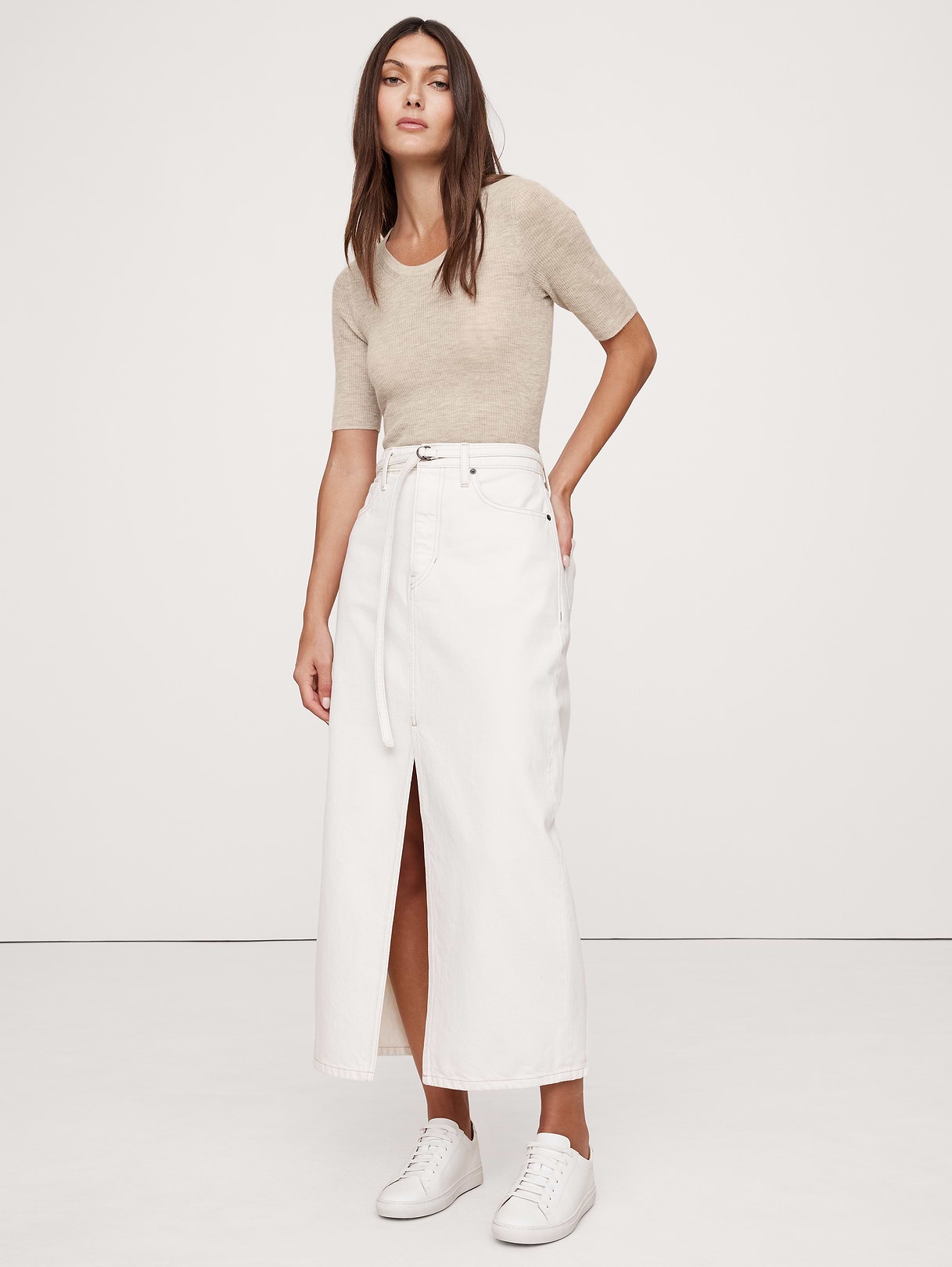 Banana Republic Featherweight Cashmere Scoop-Neck Sweater in Heather Oatmeal, image 1 of 1 from Banana Republic (US)