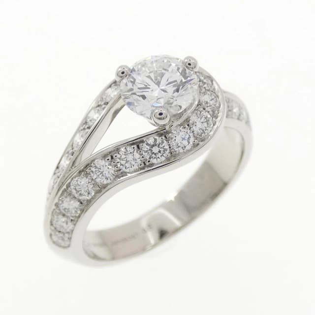 Van Cleef & Arpels Couture Ring from The Reluxe, photo 1 of 1