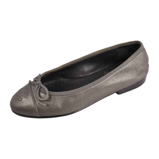 Chanel Pumps Ballerina Ribbon CC Logo Flats in Leather from The Reluxe, photo 1 of 1
