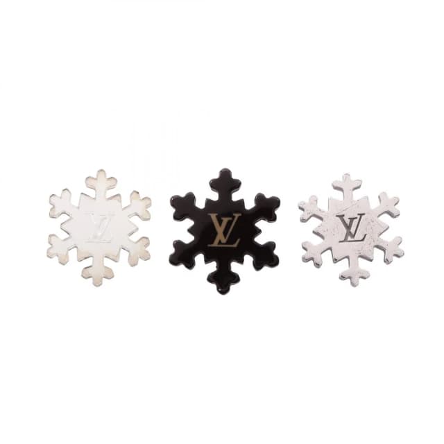 Louis Vuitton Brooch Etoile Neige Pinbrooch from The Reluxe, photo 1 of 1