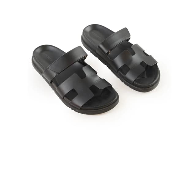 Hermès Chypre Sandals Black 38.5 in Black from The Purse Affair, photo 1 of 1