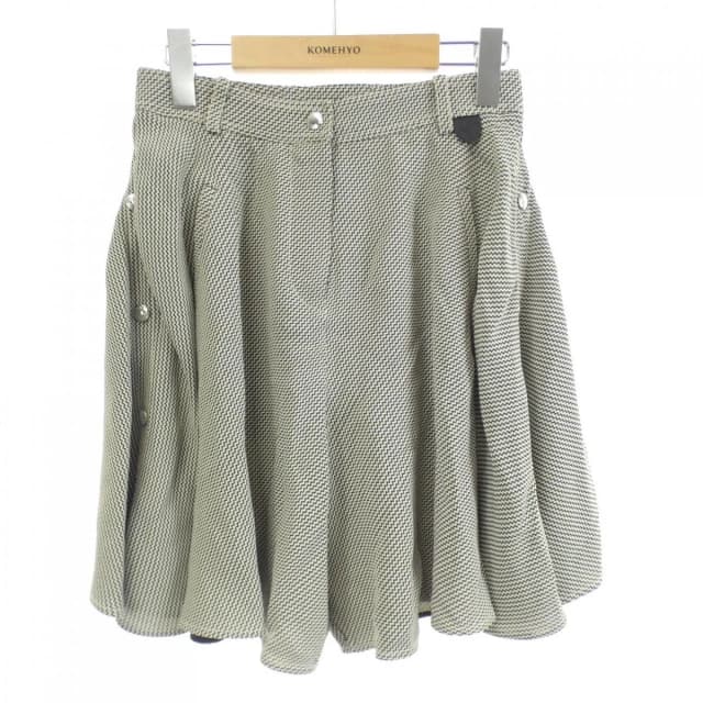 Louis Vuitton Shorts Pants Black 36 in Black from The Reluxe, photo 1 of 1