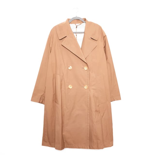 Max Mara Trench Coat 44 in Tan from Revivre Luxury Consignment, photo 1 of 1
