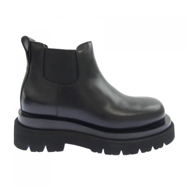 Bottega Veneta Boots Black in Black from The Reluxe, photo 1 of 1