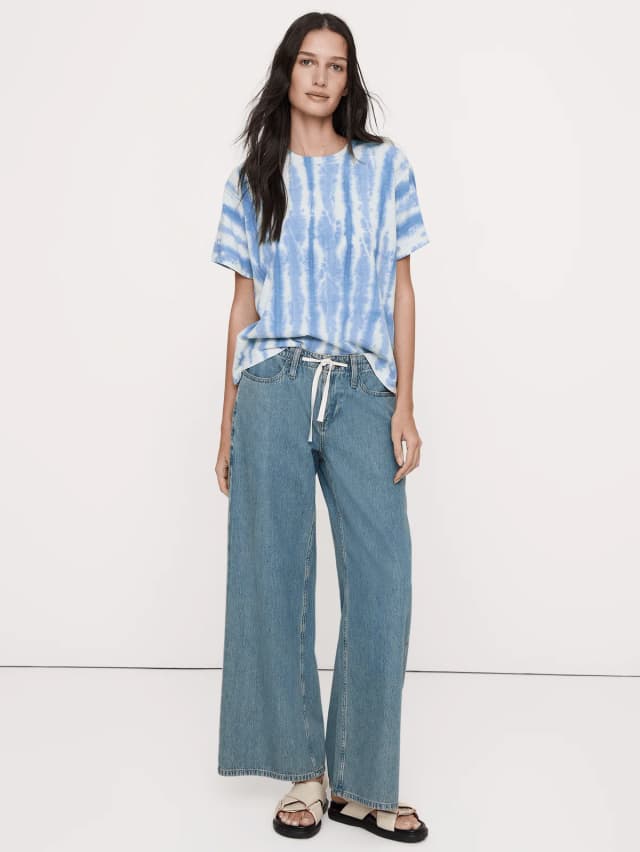 Banana Republic Cotton Slub Boyfriend Crew-Neck T-Shirt in Tie Dye Multi, image 1 of 1 from Banana Republic (Canada)