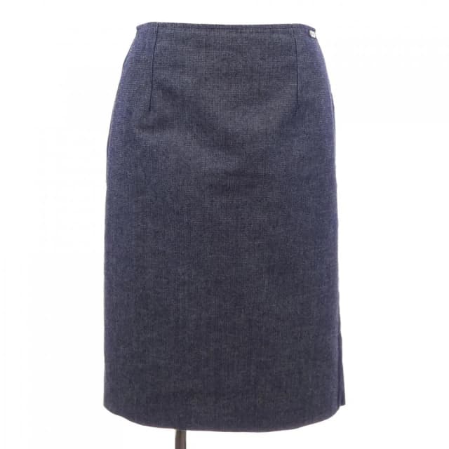 Chanel Vintage Ideentification 00c Skirt from The Reluxe, photo 1 of 1