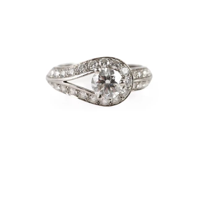 Van Cleef & Arpels Platinum Diamond Solitaire Ring from The Purse Affair, photo 1 of 1