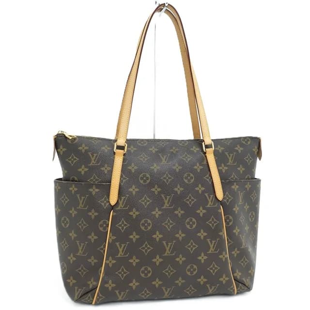 Louis Vuitton Totally MM Monogram Tote Bag from The Reluxe, photo 1 of 1