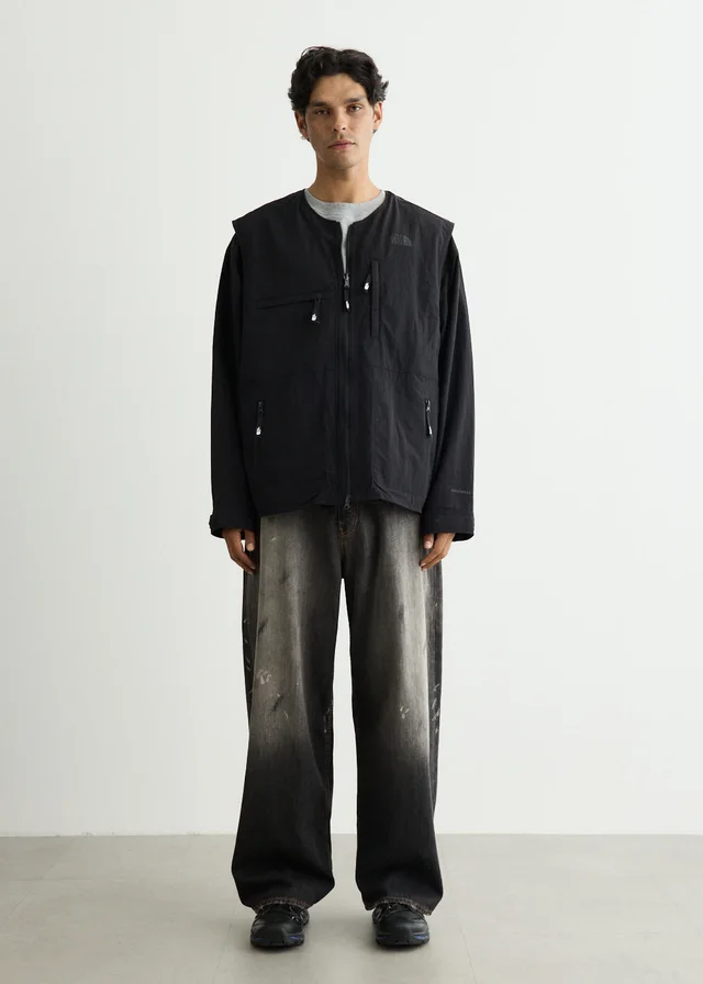 The North Face Reversible 4-Way Wind Jacket in TNFBLK, image 1 of 1 from Incu
