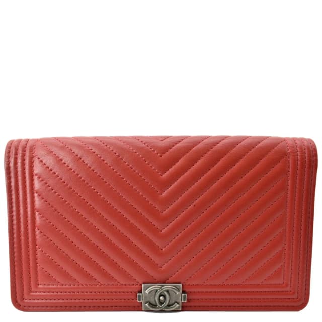 Chanel Women Long Flap Chevron Leather Wallet Red in Red Leather from Dallas Designer Handbags, photo 1 of 1