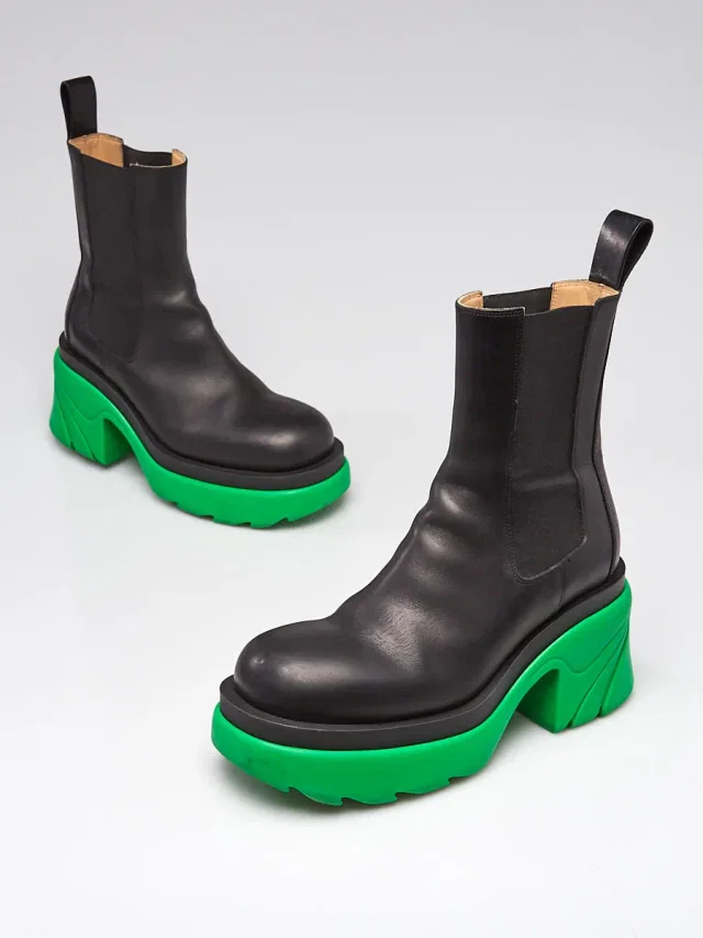 Bottega Veneta Grass Leather Flash Boots Size 9/39.5 in Black Leather from Yoogis, photo 1 of 1