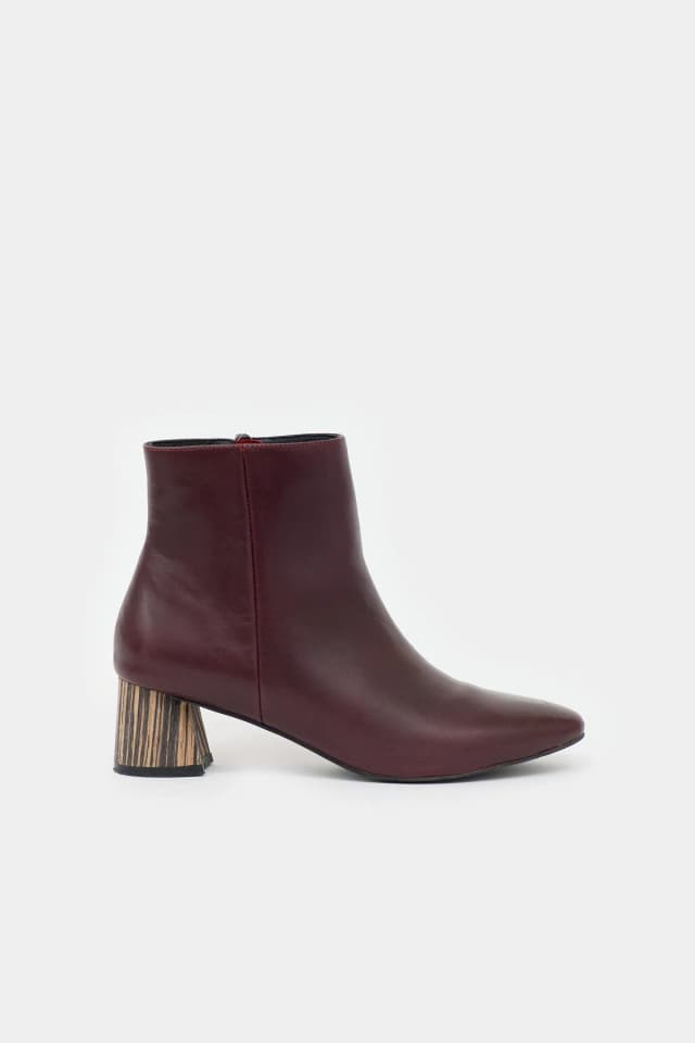 Celine Leather Block Heel Ankle Boot in Leather from VSP Consignment, photo 1 of 1