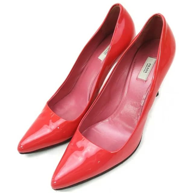 Prada 35.5 Red Patent Leather Pump Heels in Red Patent leather from Bagriculture, photo 1 of 1